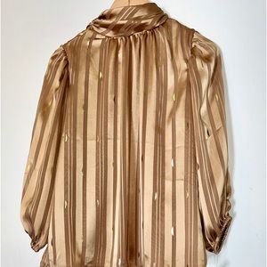 Turtle neck blouse